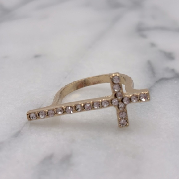 Gold‎ & Crystal Cross Finger Fashion Ring Sz 9-10 - Picture 4 of 7
